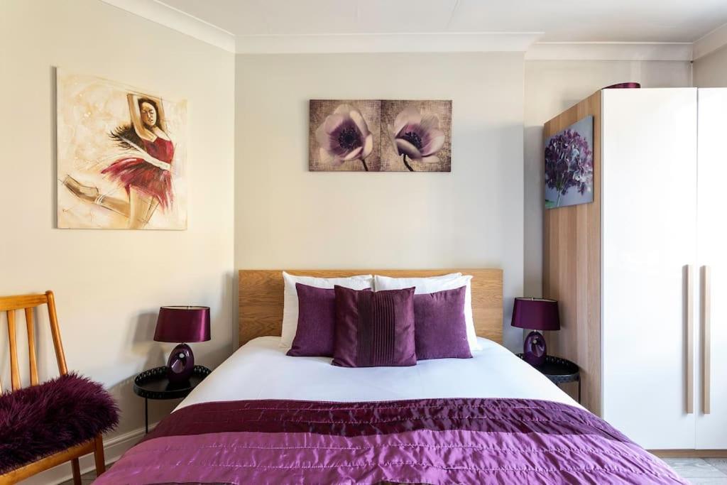 Kensington Balcony Condo For 6 London Exterior photo